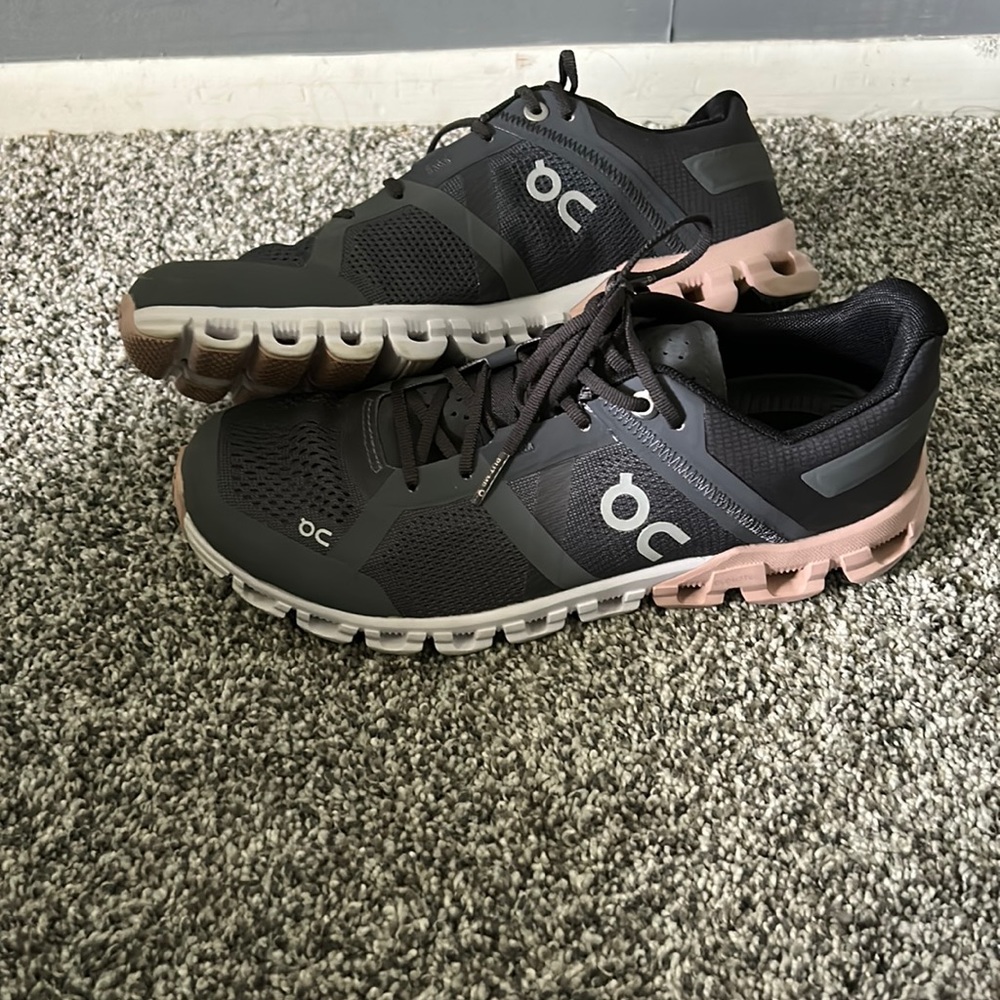 OnCloudflow sneakers